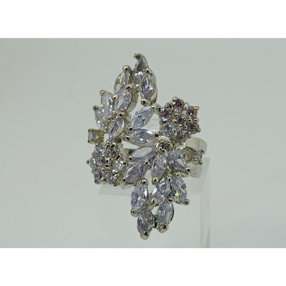Vintage Ring Size 6.5 Silver Tone White Gold GP Sim Diamond CZ Cluster Cocktail - Picture 3 of 10